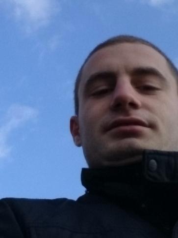 Gergely, 31 éves balatonfüredi társkereső férfi profil fotója Gergely, 31 éves balatonfüredi társkereső férfi profil fotója