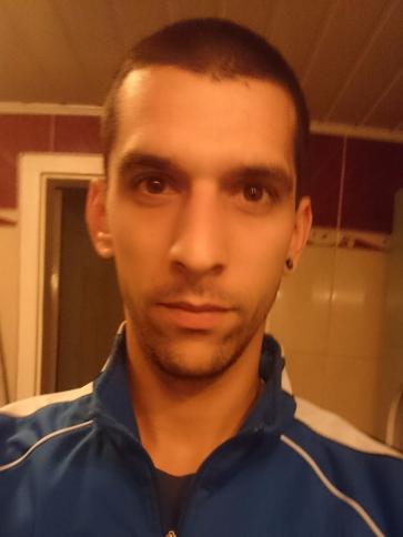 Gábor, 36 éves répcelaki társkereső férfi profil fotója