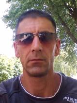 Sziasztok! János vagyok. Komoly versendi párkereső nők jelentkezését várom.