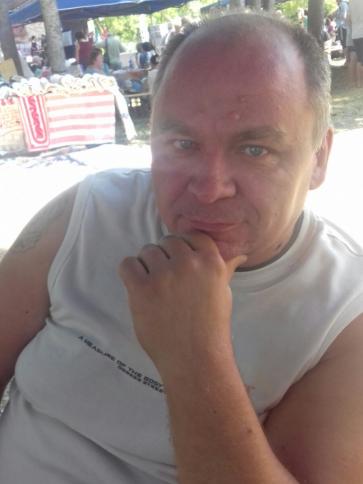 Attila, 52 éves hevesi társkereső férfi profil fotója Attila, 52 éves hevesi társkereső férfi profil fotója