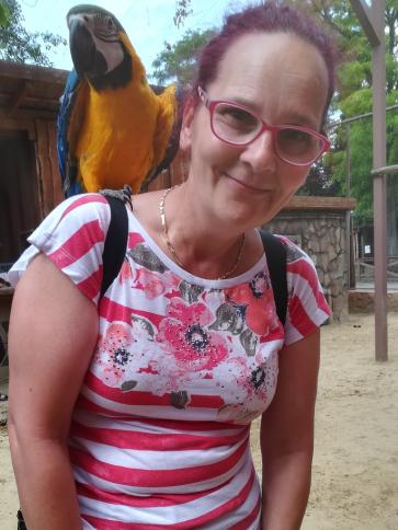Henrietta, 52 éves bábolnai társkereső nő profil fotója