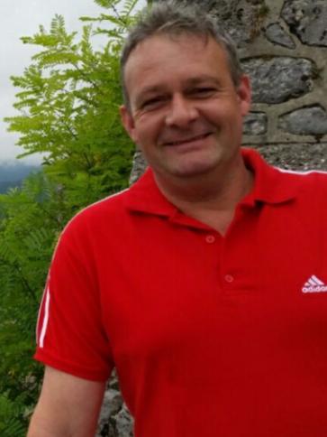 Laci, 55 éves ajkai társkereső férfi profil fotója