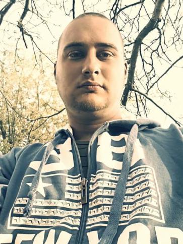 Gabor, 31 éves jánoshalmi társkereső férfi profil fotója