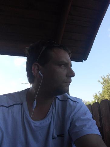 Csabika, 39 éves solymári társkereső férfi profil fotója