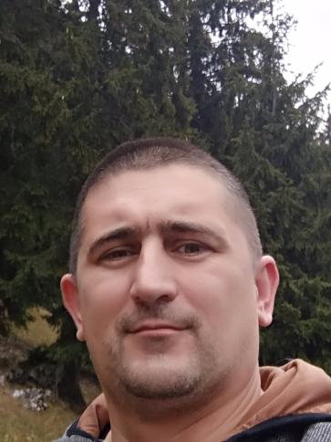 Laci, 45 éves bonyhádi társkereső férfi profil fotója