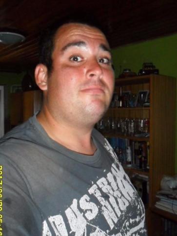 Tomi, 33 éves csanádalberti társkereső férfi profil fotója