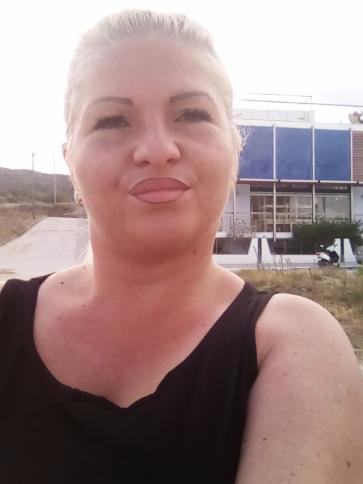 Zsanett, 39 éves rádfalvai társkereső nő profil fotója