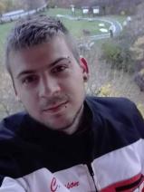 Sziasztok! Máté vagyok. Komoly mencshelyi párkereső nők jelentkezését várom.