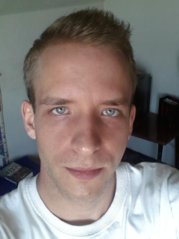 Zoltán, 35 éves martonvásári társkereső férfi profil fotója