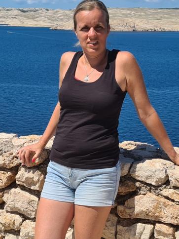 Kata, 42 éves Budapest II. kerületi társkereső nő profil fotója