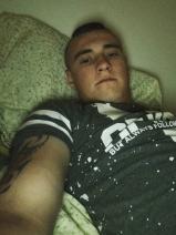 Sziasztok! Dominik vagyok. Komoly magyarteleki párkereső nők jelentkezését várom.
