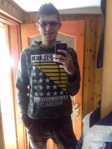 Roland, 29 éves kengyeli társkereső férfi profil fotója