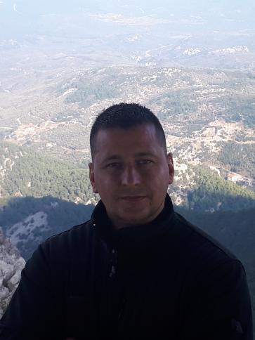 Alex, 43 éves monori társkereső férfi profil fotója