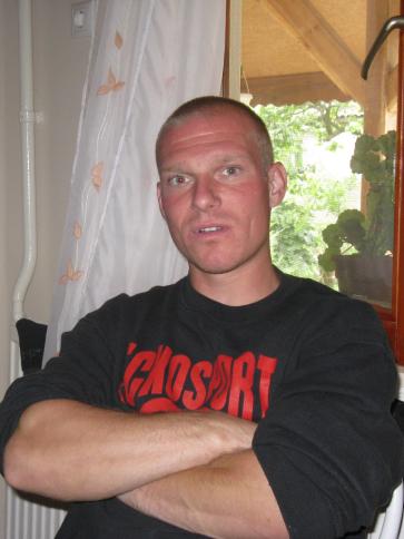 Robi, 41 éves alsódobszai társkereső férfi profil fotója