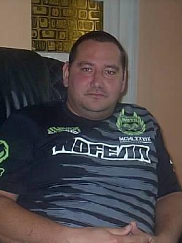 Csaba, 44 éves kunmadarasi társkereső férfi profil fotója