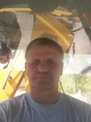 Lajos, 64 éves békéscsabai társkereső férfi profil fotója Lajos, 64 éves békéscsabai társkereső férfi profil fotója