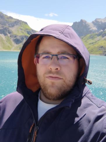 Ádám, 33 éves Budapest XVI. kerületi társkereső férfi profil fotója