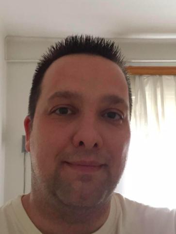 Péter, 44 éves péceli társkereső férfi profil fotója