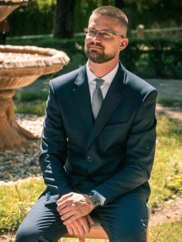 Milán, 34 éves tótszentmártoni társkereső férfi profil fotója