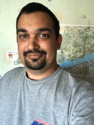 József, 37 éves karmacsi társkereső férfi profil fotója