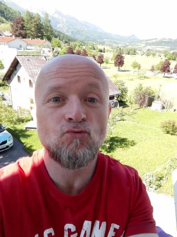 Laci, 52 éves ausztriai társkereső férfi profil fotója