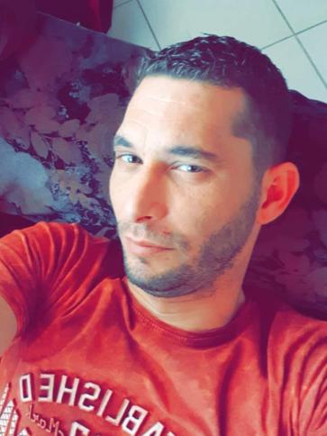 István, 40 éves kunszentmiklósi társkereső férfi profil fotója