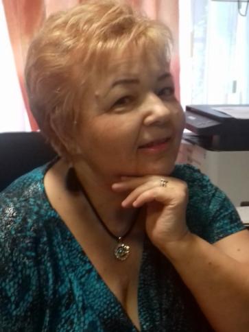 Bori, 64 éves miskolci társkereső nő profil fotója