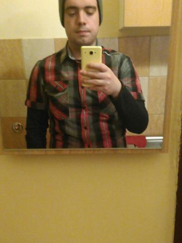 Róbert, 29 éves kerepesi társkereső férfi profil fotója