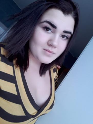 Móni, 29 éves ajkai társkereső nő profil fotója