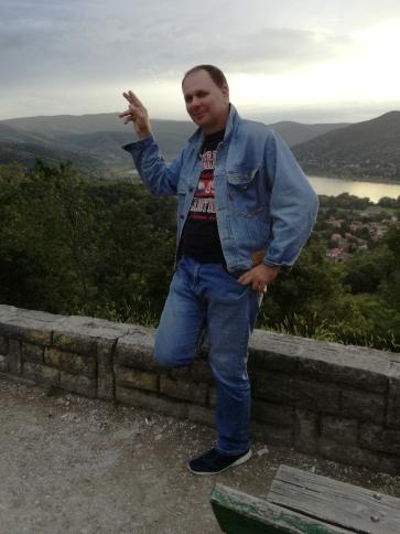 András, 53 éves kerepesi társkereső férfi profil fotója