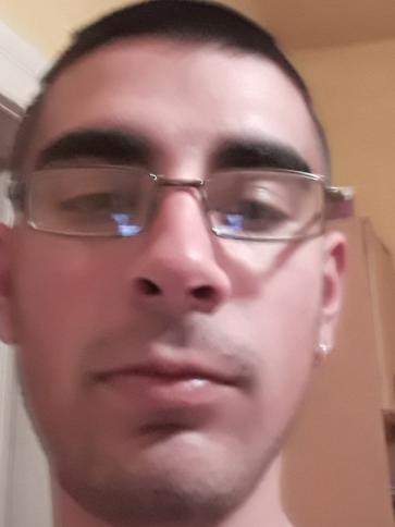 Zoltán, 28 éves miskei társkereső férfi profil fotója