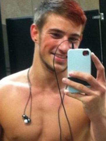 Dominik, 25 éves császártöltési társkereső férfi profil fotója