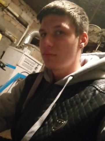 Balazs, 29 éves kakasdi társkereső férfi profil fotója