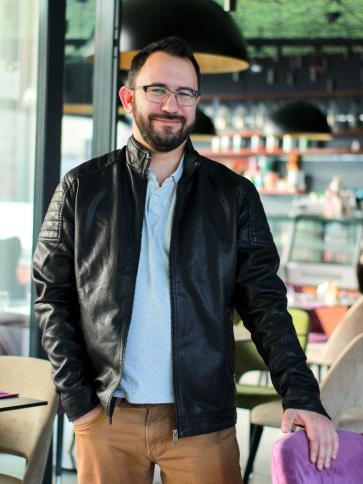 Feri, 37 éves nagyhalászi társkereső férfi profil fotója