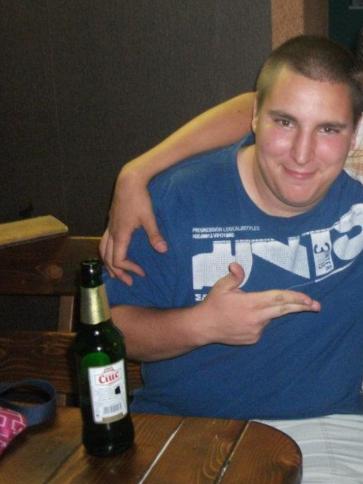 Dávid, 34 éves pusztaszabolcsi társkereső férfi profil fotója