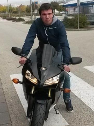 Bence, 28 éves pátyi társkereső férfi profil fotója