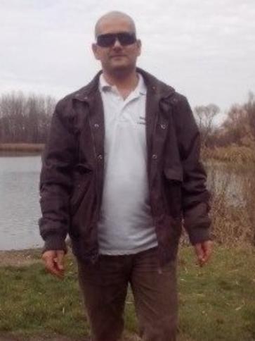 Tóth, 44 éves tóalmási társkereső férfi profil fotója