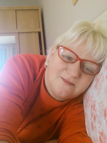 Matild, 60 éves váci társkereső nő profil fotója