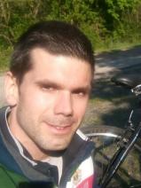 Sziasztok! Viktor vagyok. Komoly súri párkereső nők jelentkezését várom.