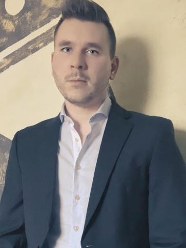 Bence, 34 éves győri társkereső férfi profil fotója