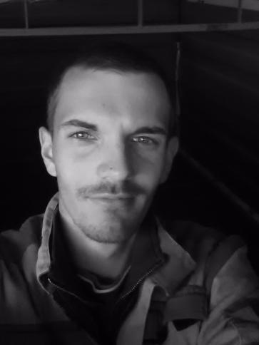 Gábor, 31 éves egyedi társkereső férfi profil fotója