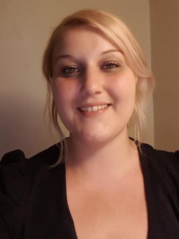 Lizi, 39 éves Budapest VI. kerületi társkereső nő profil fotója