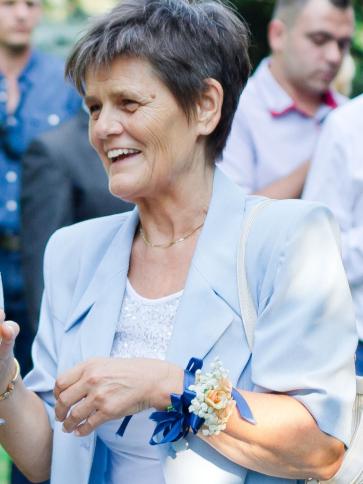 Zsuzsa, 65 éves pusztaszabolcsi társkereső nő profil fotója