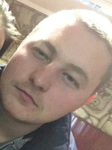 Mark, 28 éves vajai társkereső férfi profil fotója