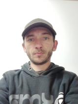 Sziasztok! Attila vagyok. Komoly pincehelyi párkereső nők jelentkezését várom.