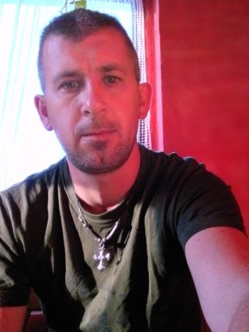 Gabor, 40 éves noszlopi társkereső férfi profil fotója