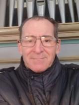 Sziasztok! Istvan vagyok. Komoly iváni párkereső nők jelentkezését várom.