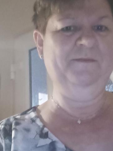 Erzsi, 58 éves körmendi társkereső nő profil fotója