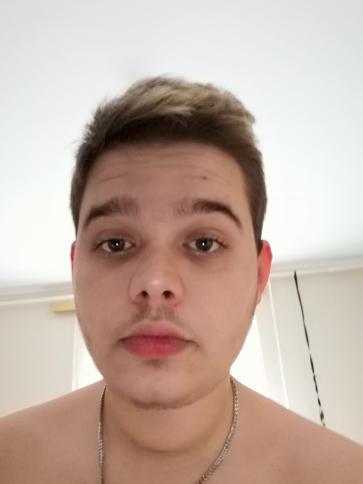 Roland, 28 éves pécsi társkereső férfi profil fotója Roland, 28 éves pécsi társkereső férfi profil fotója