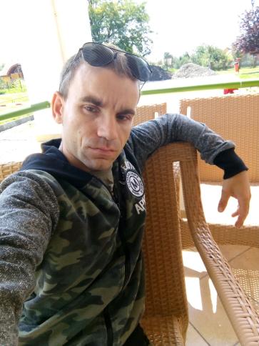 attila, 35 éves kiskőrösi társkereső férfi profil fotója attila, 35 éves kiskőrösi társkereső férfi profil fotója